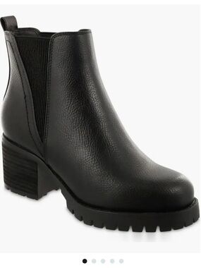 Jody Lug Sole Platform Chelsea Boot Size 10